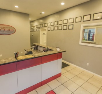 TOYTECHS Picture Gallery - Service Desk